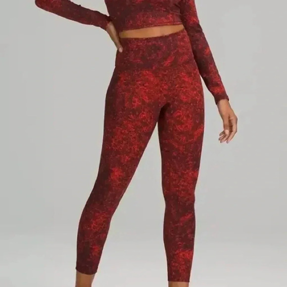 LULULEMON Wunder Train HR CROP 23" Denim Wash Print Autumn Red Black Size 20 - Picture 9 of 10